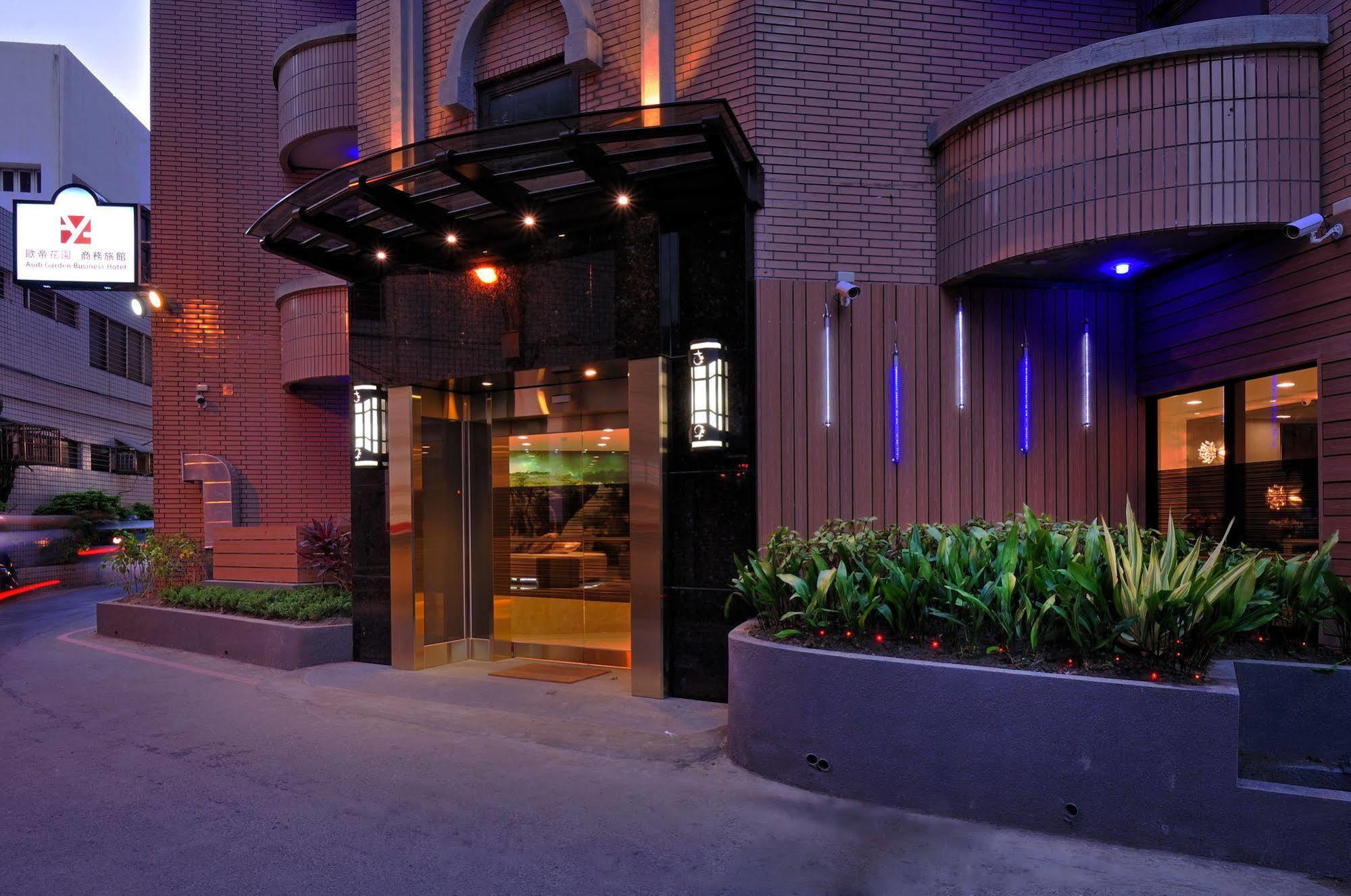 Audi Garden Business Hotel Taoyuan Extérieur photo